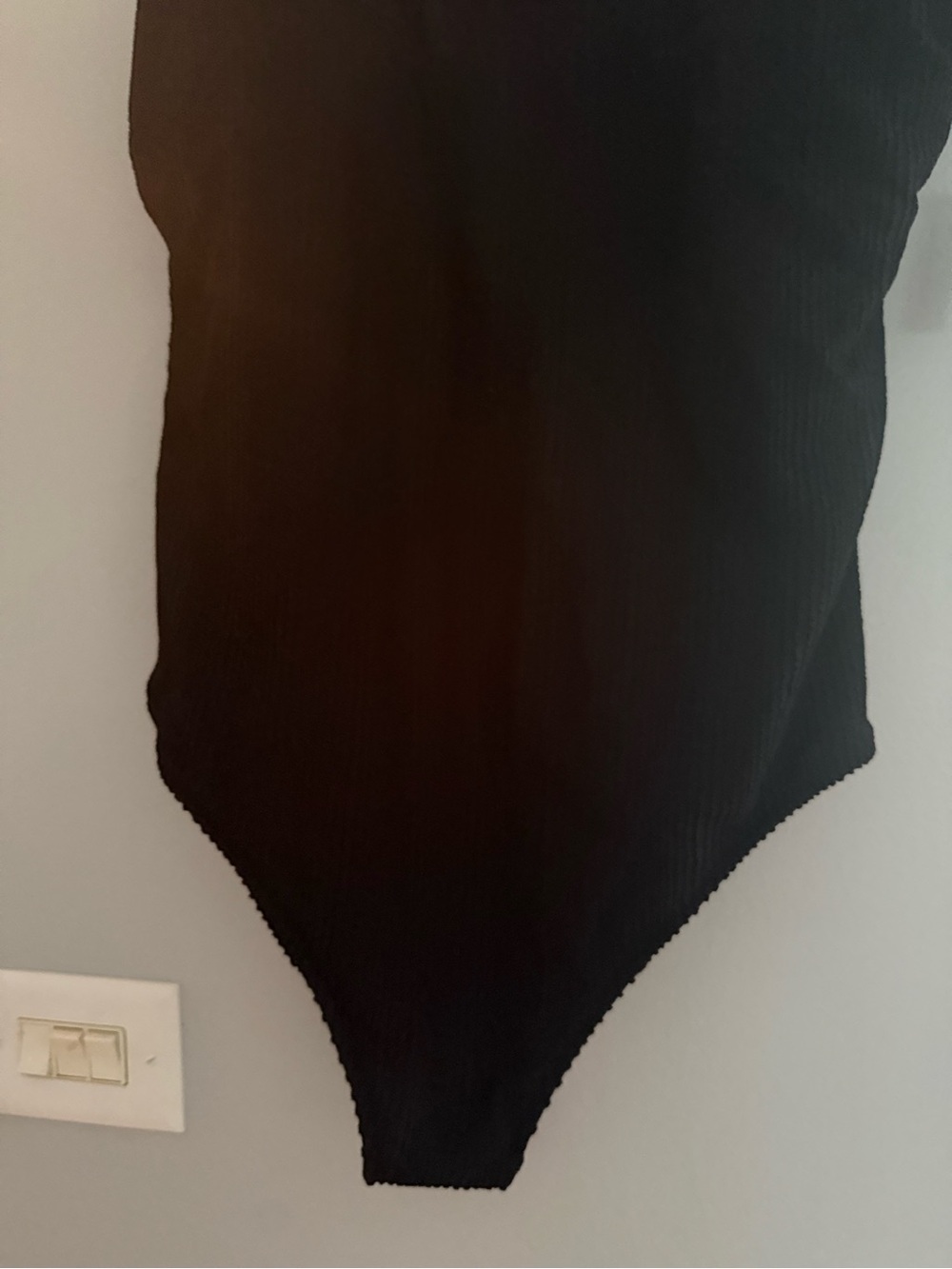 Old Navy Black Ribbed Scoop Neck One-Piece Swimsuit - Picture 5 of 7